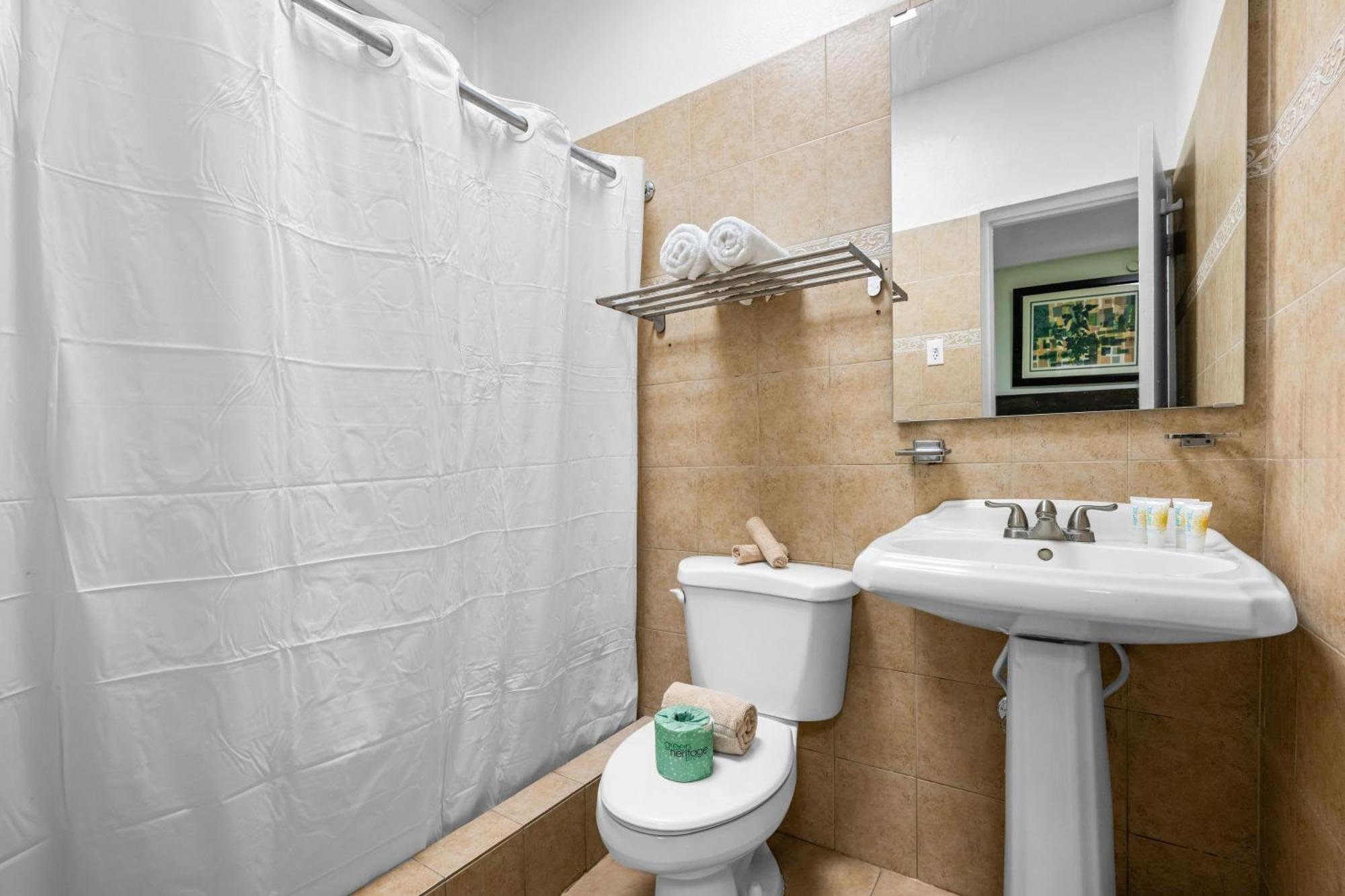 Borinquen Beach Inn San Juan Luaran gambar