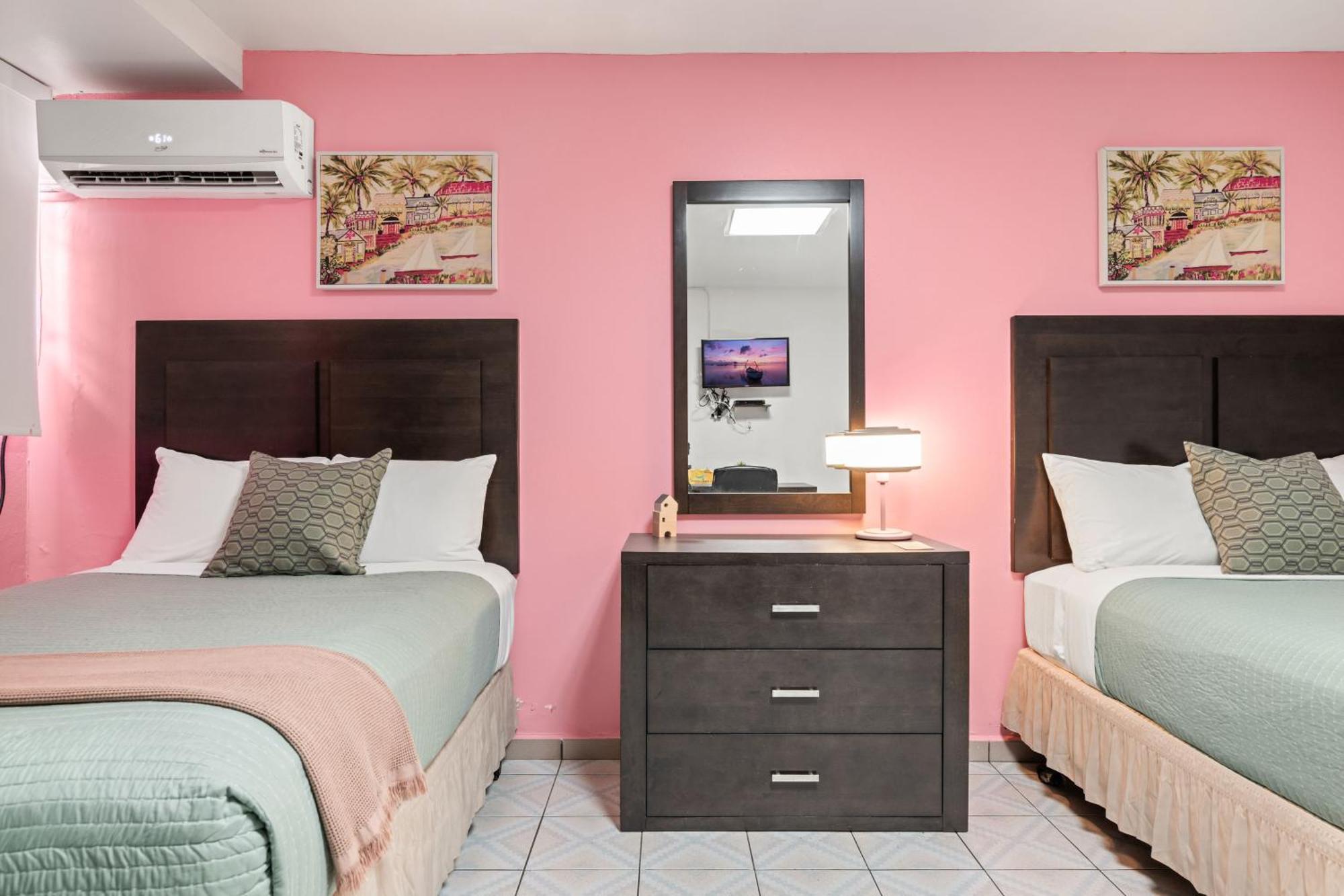 Borinquen Beach Inn San Juan Luaran gambar